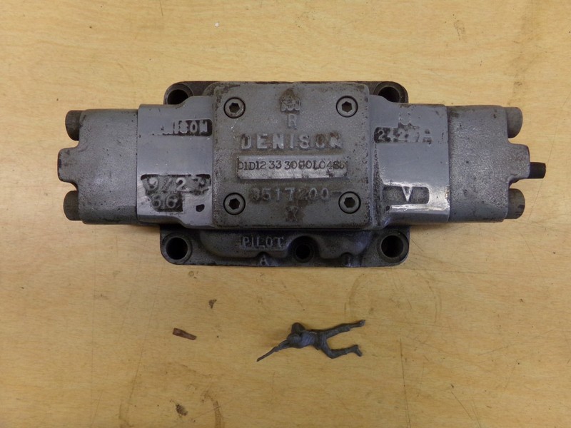 Denison D1D12333080L4S5 Hydraulic Valve 3517200 *FREE SHIPPING*