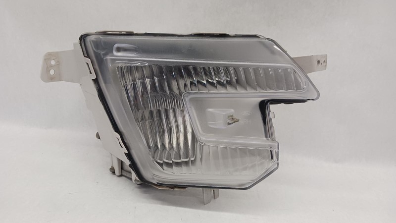 16-'17 FORD EXPLORER Right passenger fog light LED OEM Grade A!