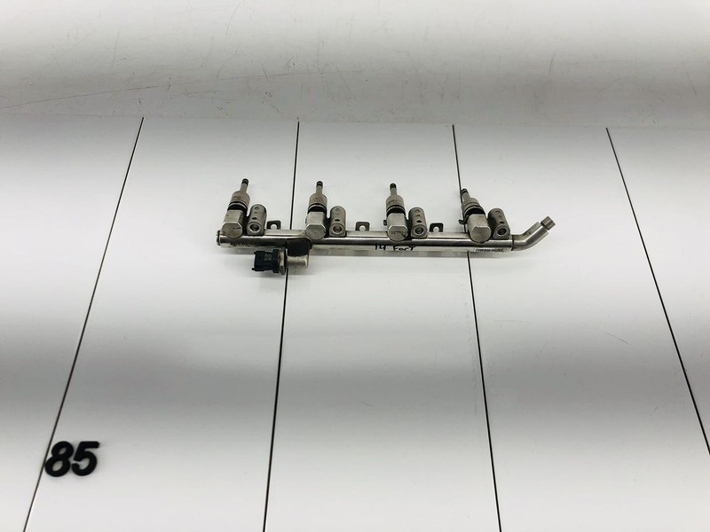 14-16 KIA FORTE 2.0L L4 GAS ENGINE MOTOR FUEL INJECTOR RAIL TUBE OEM