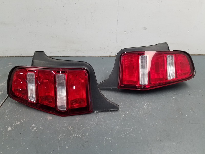 2012 Ford Mustang Shelby GT500 Tail Light Set #9531 Y7