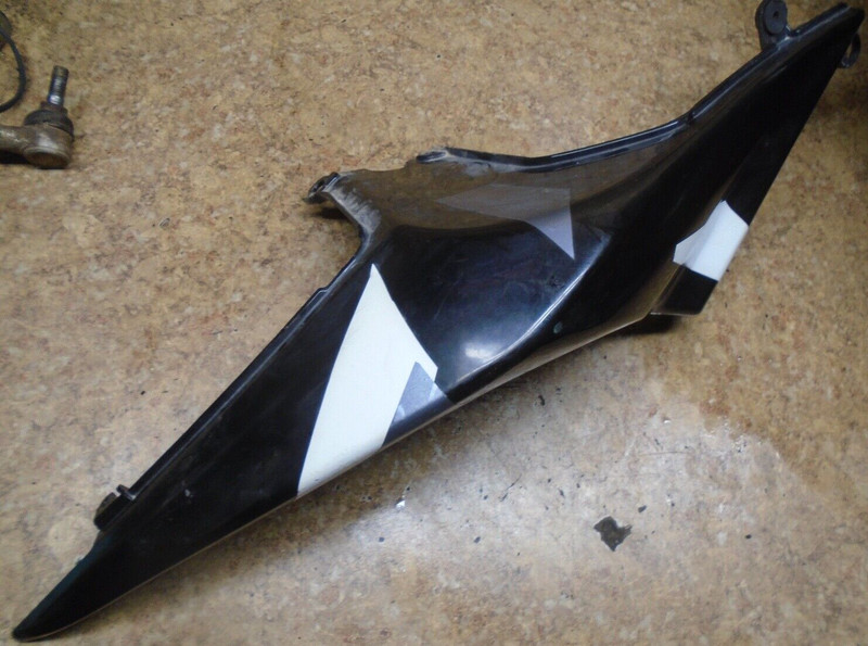 2009 Kawasaki Ninja EX250 EX 250 J Rear Back Right Fender Panel Cover Tail Cowl