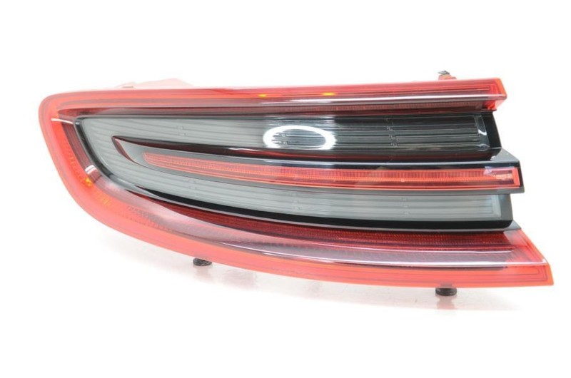 2015-2018 Porsche Macan 2.0L Driver Left Rear Tail Light Assembly