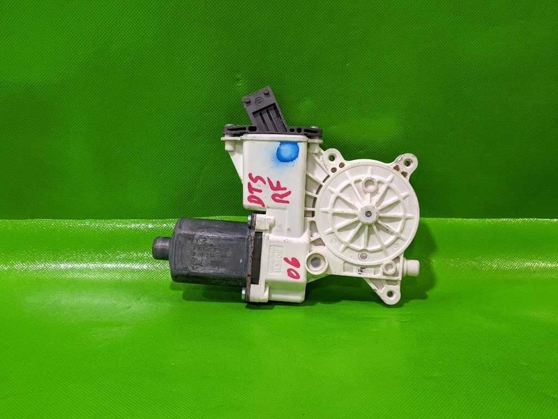 06-11 CADILLAC DTS PASSENGER RIGHT FRONT WINDOW MOTOR OEM 4527-32