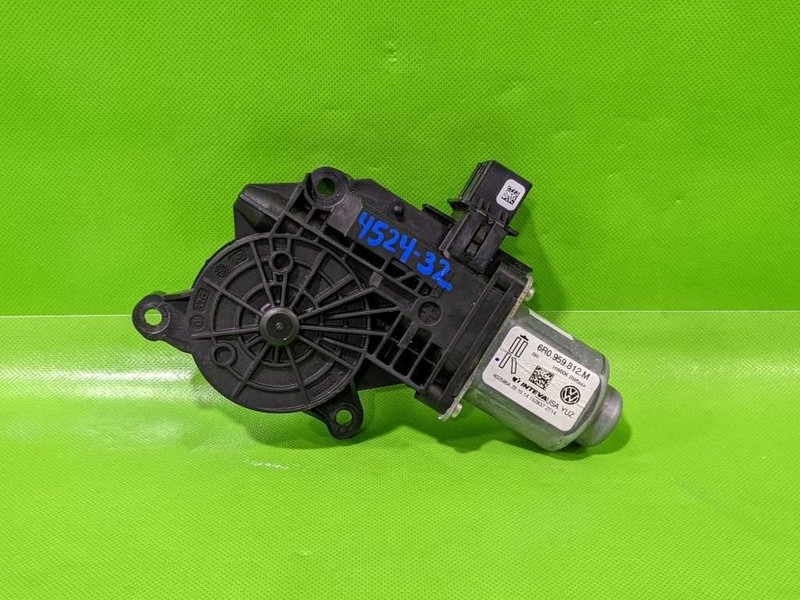 15-18 JETTA PASSENGER RIGHT REAR WINDOW MOTOR OEM 4524-32