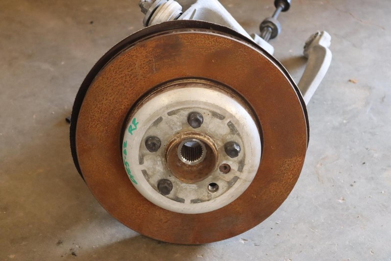 2013-2015 BMW 740LI F02 RWD REAR RIGHT SPINDLE KNUCKEL HUB W/ CONTROL ARMS OEM