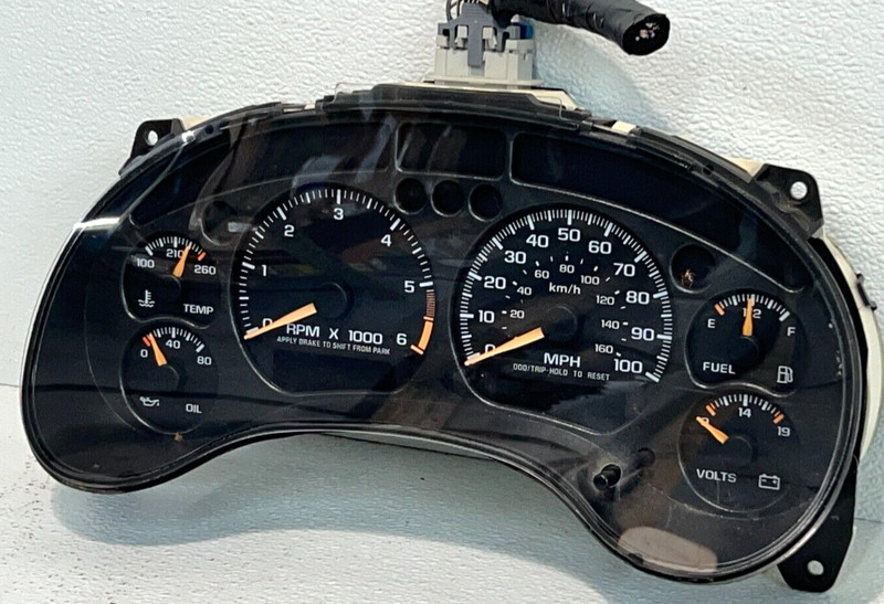 00-05 Chevy Blazer Speedometer Instrument Cluster 255,228 Miles