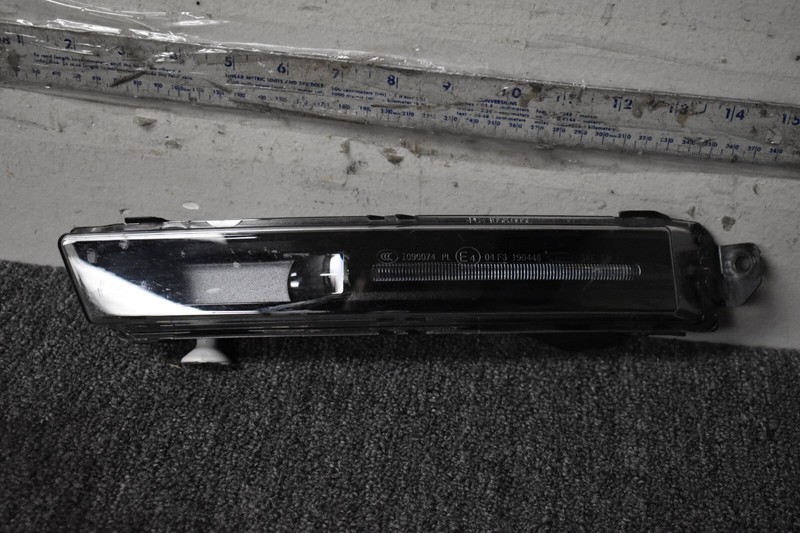 2017-2019 LAND ROVER RANGE ROVER VELAR FOG LIGHT LEFT SIDE FACTORY OEM