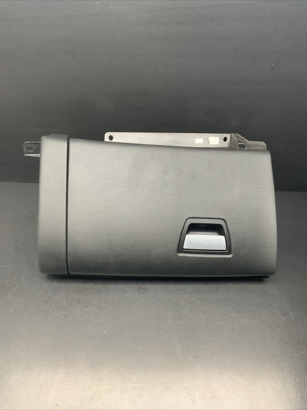 2014-2020 MASERATI GHIBLI Dash Dashboard Glove Box Storage Compartment OEM