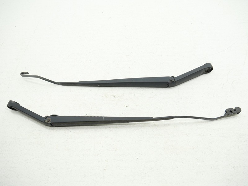 Used Driver & Passenger Wiper Arm Pair LH RH 2004-2015 Nissan Armada OEM