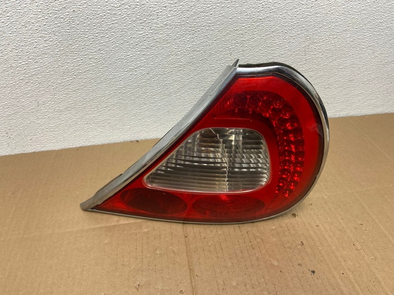 2008 to 2009 Jaguar XJ8 Right Passenger RH Side Tail Light OEM AB8088 LK