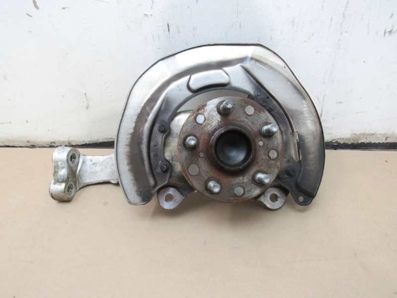 Lexus LS460 2016 4.6L RWD Front Right Passenger Spindle Knuckle Hub 13-17 *:O