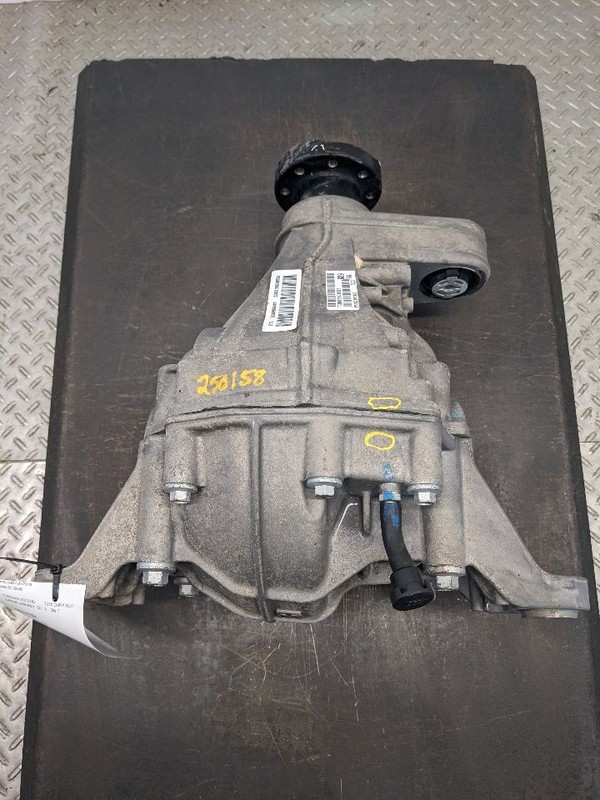 Carrier Rear 230mm Ring Gear 9.06" 3.6L Fits 16-23 DURANGO 1167219