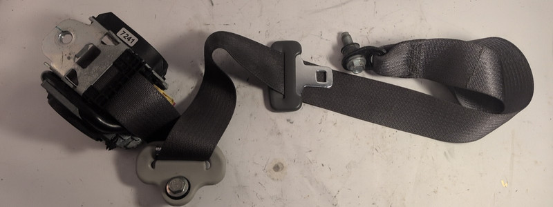 2010-2012 NISSAN SENTRA Front Left Driver Seat Belt Retractor FL LH OEM
