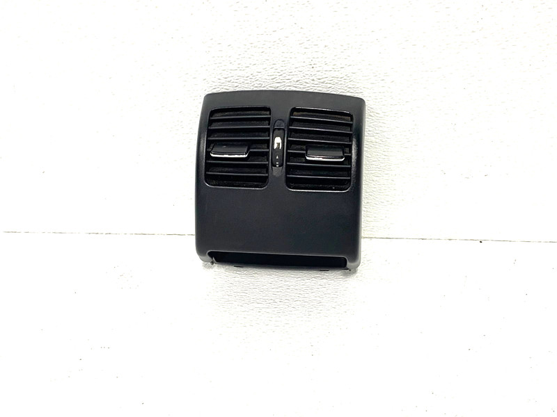 10-16 MERCEDES E550 E350 CONVERTIBLE REAR CENTER CONSOLE AC AIR VENT OEM #A0.36