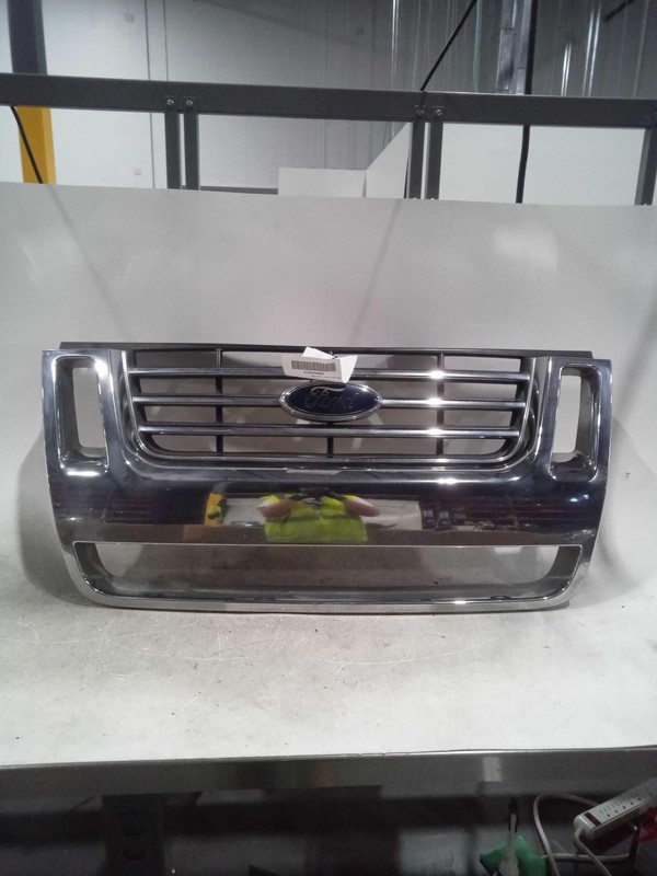 2007 Ford Explorer OEM Blue Grille 8L2Z8200CA Used, 233K Miles, Fast Shipping