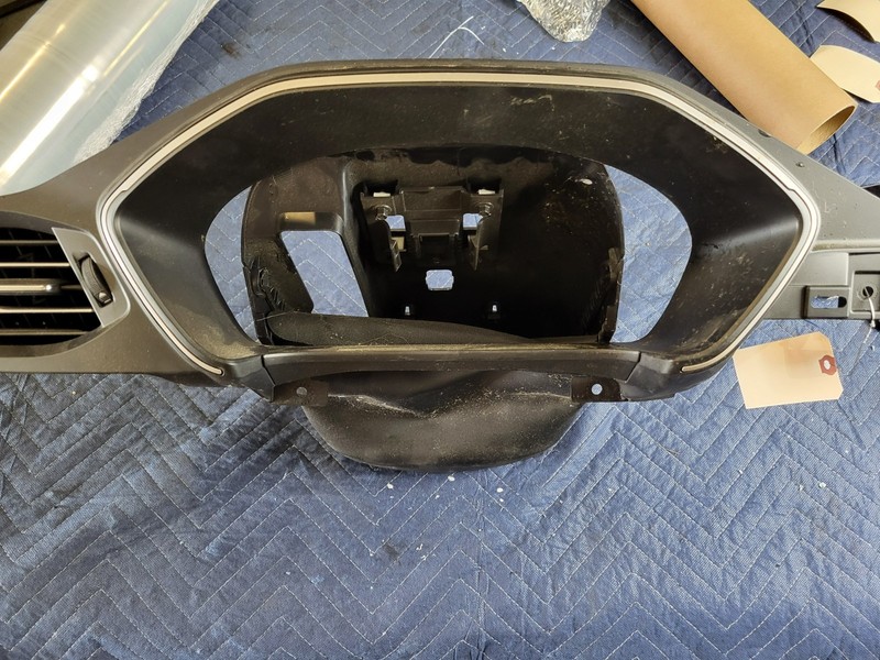 Used Oem Ford Speedometer Cluster Bezel & Column Cover for 2020-2022 Escape