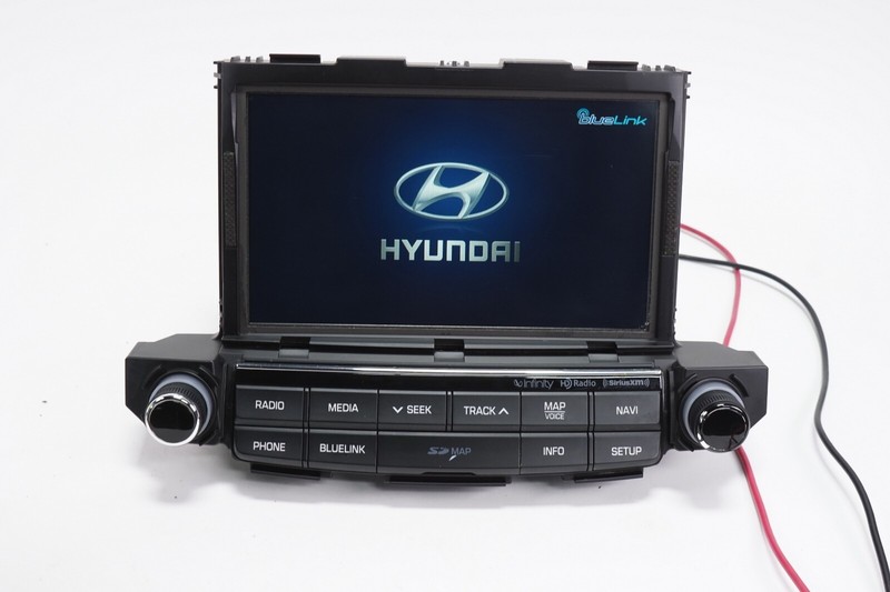 HYUNDAI TUCSON Radio Navigation Unit AM-FM Tuner CD GPS DVD OEM 2017 2018