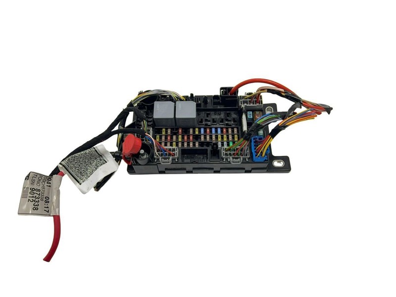2019-2023 Rover Discovery Sport Fuse Box Assembly With Plugs