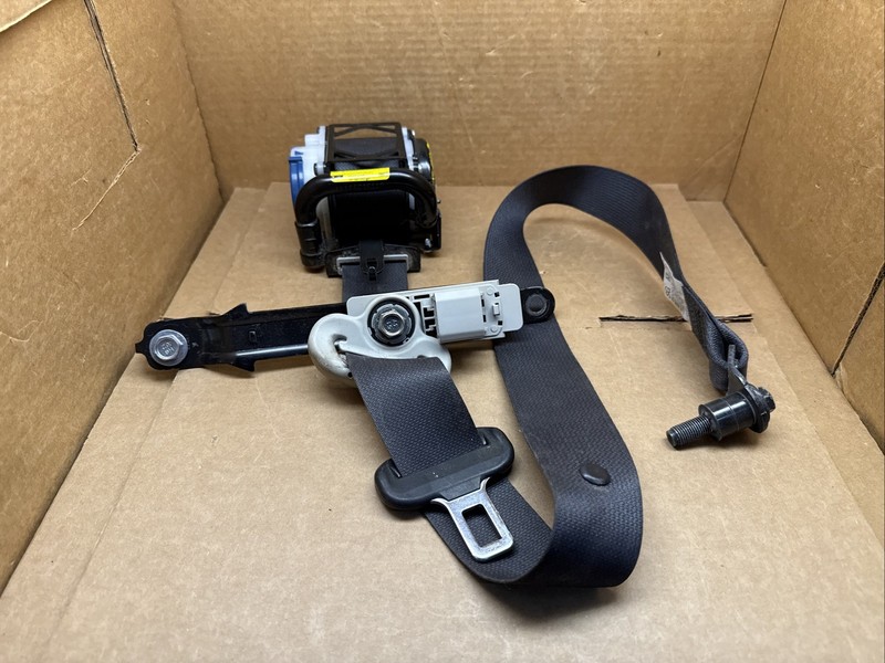 2015-2017 XV Crosstrek Front Left Driver Side Seat Belt Seatbelt Retractor