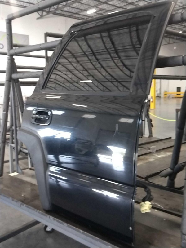 2005 Chevrolet Tahoe Rear Right Door Black Used OEM 590119 200K Miles