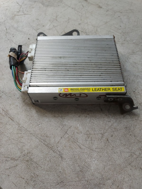 2004-2007 Toyota Highlander Hybrid Amplifier AMP Assembly JBL OEM 86100-0W050