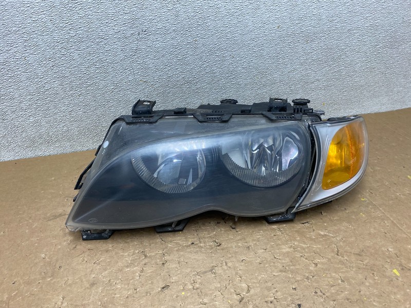 2002 to 2005 BMW 3 E46 Sedan Left Driver LH Halogen OEM Headlight V5965 DW