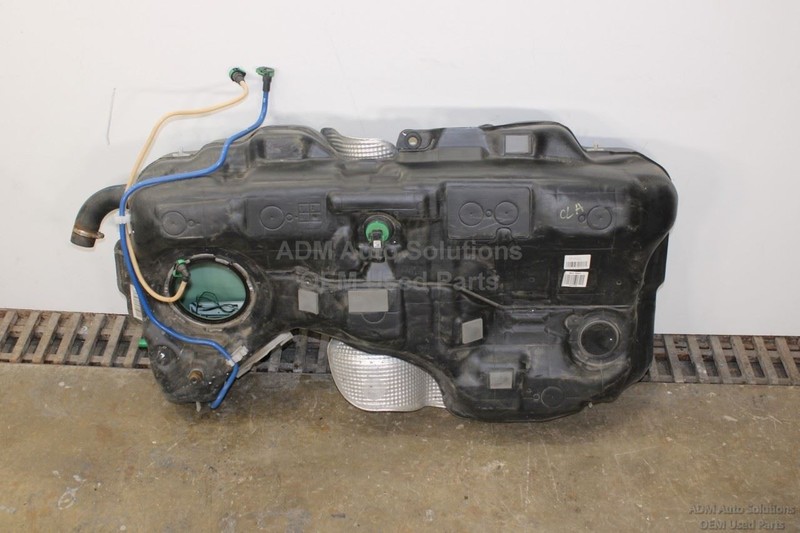 2017 - 2019 MERCEDES CLA250 C117 FUEL GAS TANK RESERVOIRA2460054799 OEM