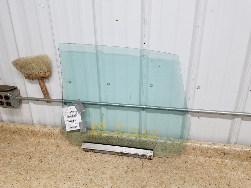 Passenger Right Rear Door Glass Sedan Fits 91-96 CAPRICE 296899