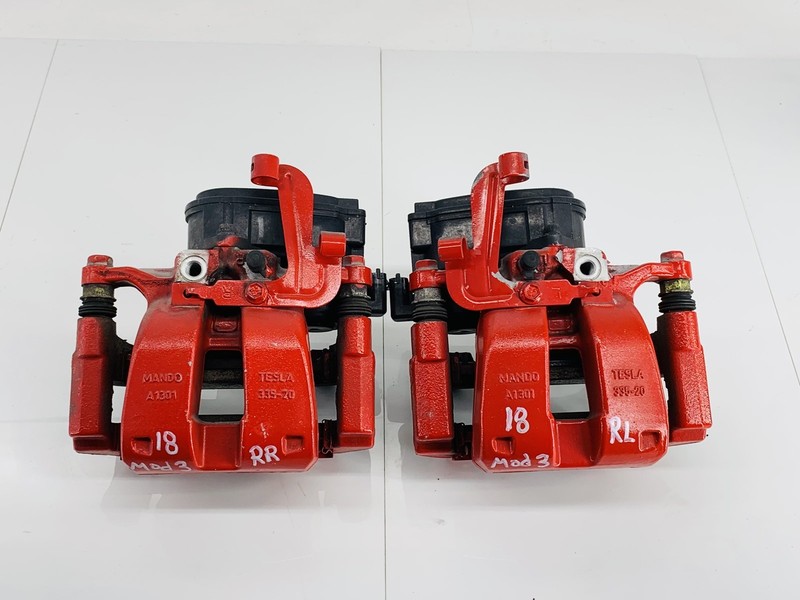 17-23 TESLA MODEL 3 RWD REAR RIGHT & LEFT SIDE ABS BRAKE CALIPER SET OF 2 OEM
