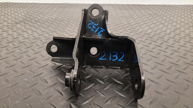 05-08 Ford Escape 3.0L V6 Rear Engine Mount Bracket OEM 5L8Z-6A023-AA