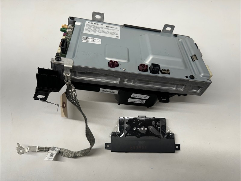 2021 Tesla Y AWD MCU Intel Computer w/vsec & key 1775000-90 3667 VIN255955 U1