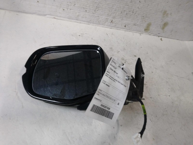 Used Left Door Mirror fits: 2016 Honda Pilot power US market painted w/turn sign