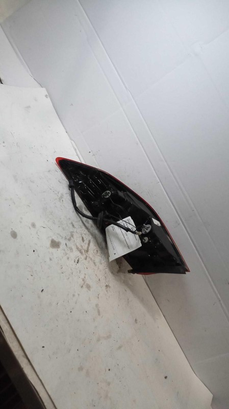 2019 Hyundai Elantra Left Tail Light Assembly Red 697441 Used 50k Miles