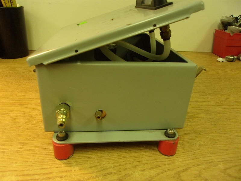 Hoffman A1008CH w/Numatics A218-02C Valve Enclosure AC-6530 *FREE SHIPPING*