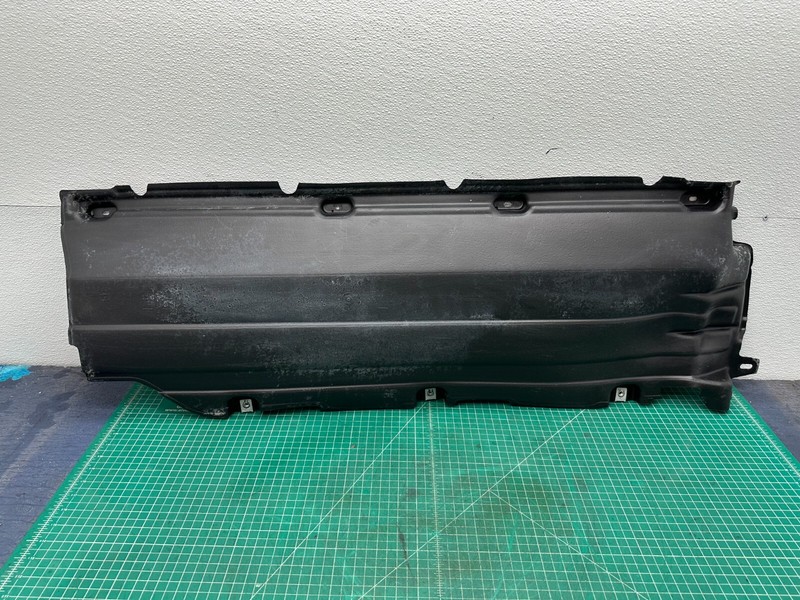 14-15 FIAT 500e ENGINE RIGHT SIDE PROTECTION BELLY PAN SHIELD SPLASH GUARD OEM