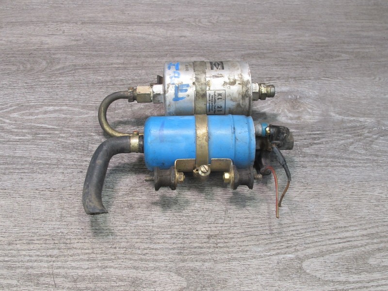 1984-1986 PORSCHE 928 S FUEL GAS PUMP FILTER ASSEMBLY