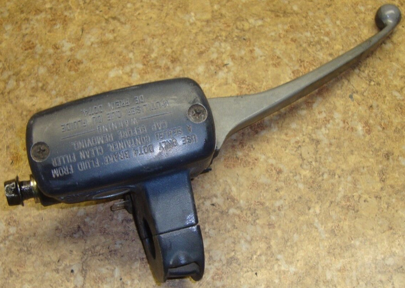 1991 Honda Goldwing GL1500 GL 1500 A Right Front Brake Lever Master Cylinder 91
