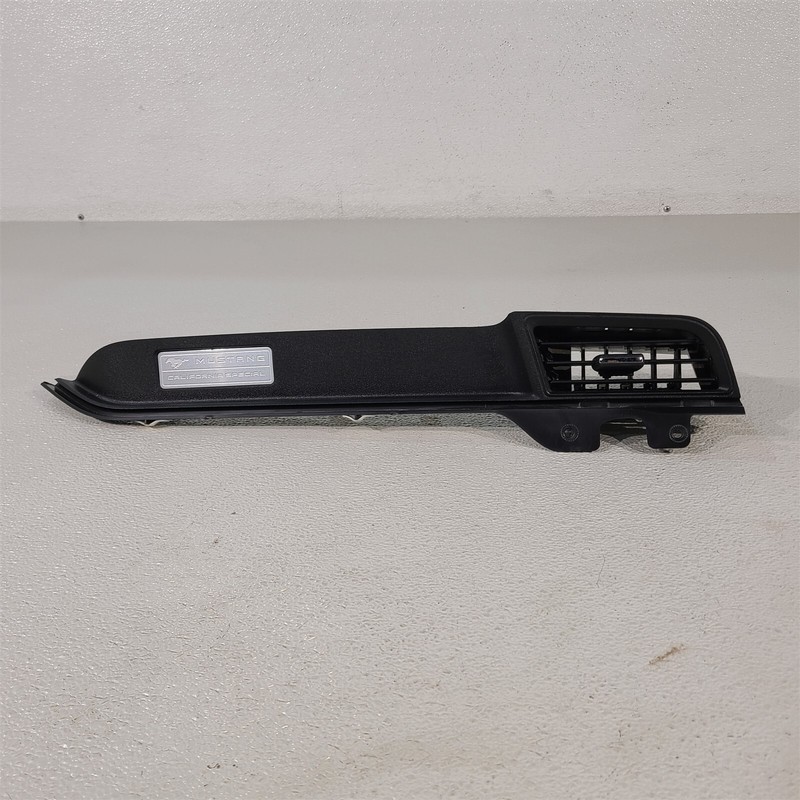 2017 Ford Mustang GT California Special Dash Insert Trim Vent Panel Aa7310