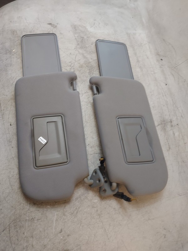 05-09 Hyundai Tucson 2 Sunvisors Sun Visor Shade Sunshade Set Grey Lighted oem