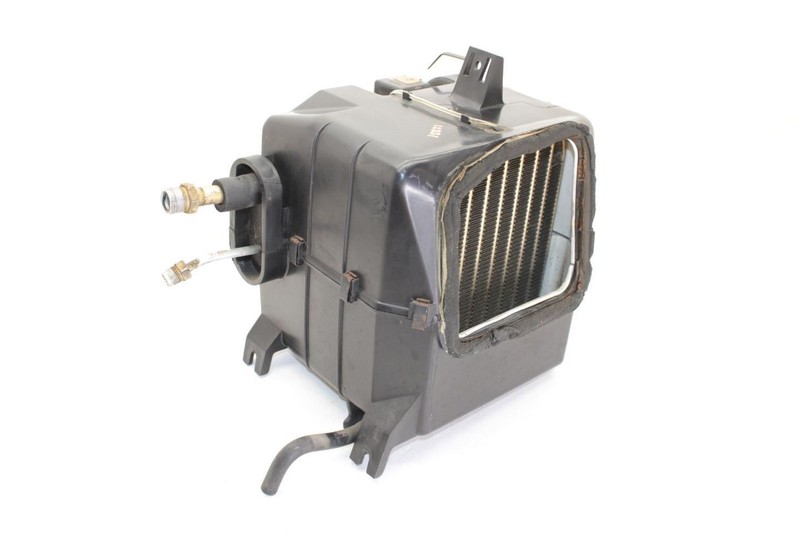 86-88 Nissan Pickup D21 4 Cylinder Ac Evaporator with Housing 2727001G10