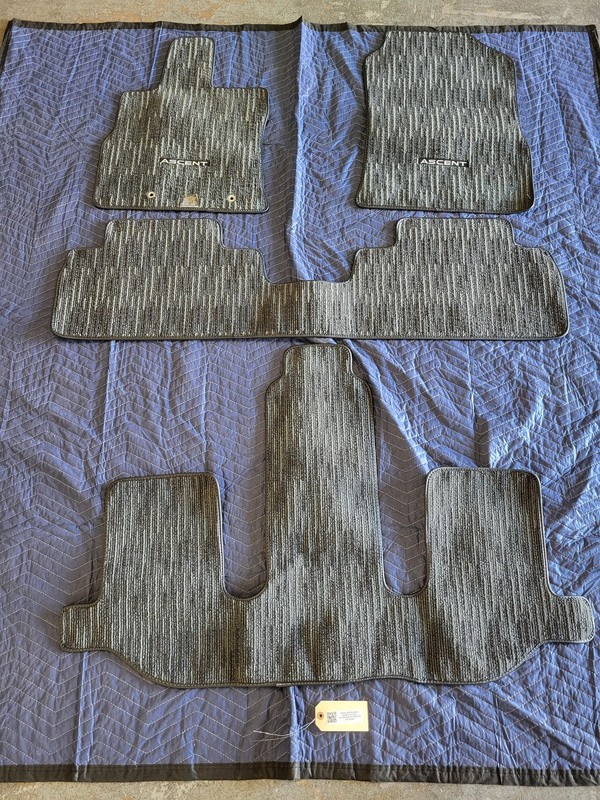 Used Oem Subaru SET of 4 Rear Front Left Right Floor Mats for 2019-2025 Ascent