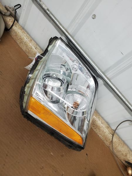Driver Left Headlight Fits 06-11 DTS 281011