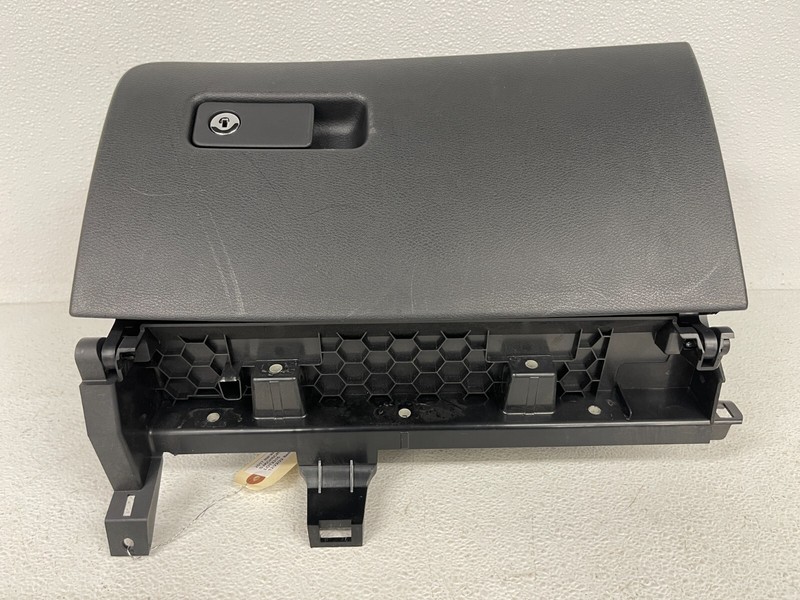 ⭐2017-2019 INFINITI QX30 FRONT DASH GLOVE BOX COMPARTMENT ASSY OEM LOT2315