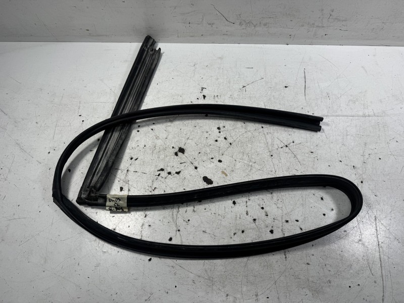 01-03 Acura CL Right Door Channel Molding OEM