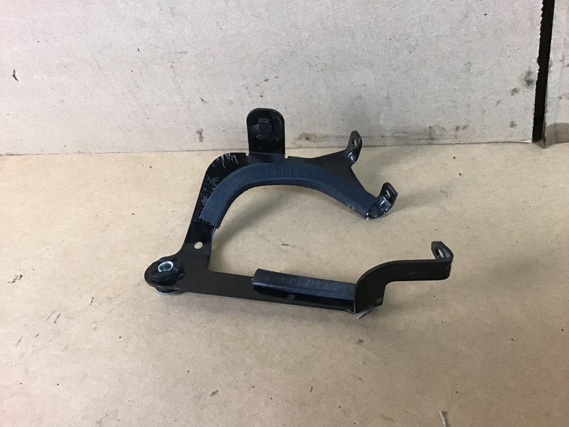 Bentley Continental GT V8 2013 Air Cleaner Mount Bracket Support Holder 12-18 ;Y