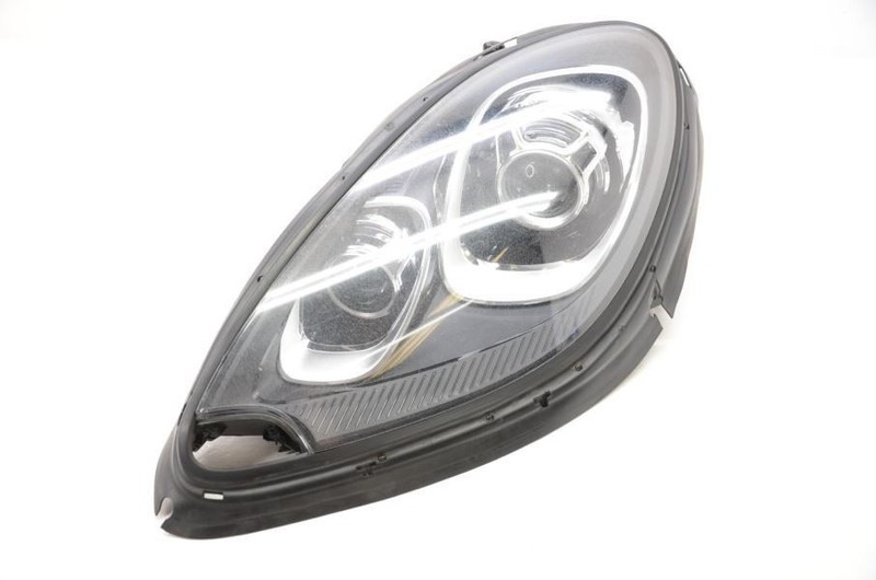 2015-2018 Porsche Macan 2.0L Driver Left Front HID Headlight Assembly