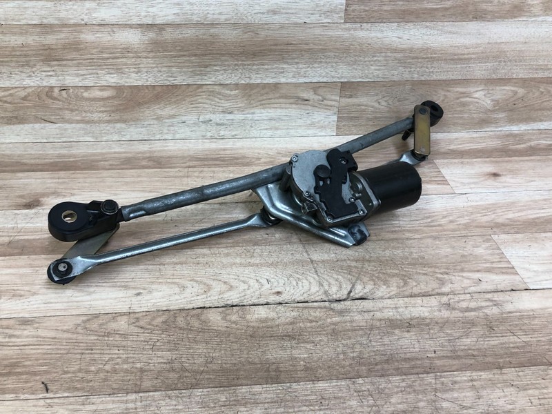 BMW E36 Z3 OEM FRONT WINDSHIELD WIPER WITH MOTOR 1996-2002
