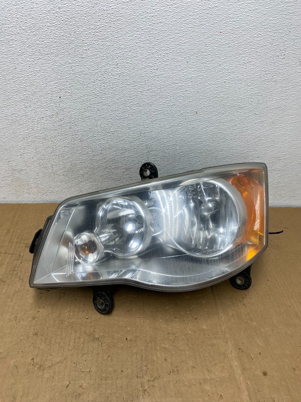 2008 to 2016 Chrysler Town and Country Left Driver Lh Side Headlight AC8638 DW