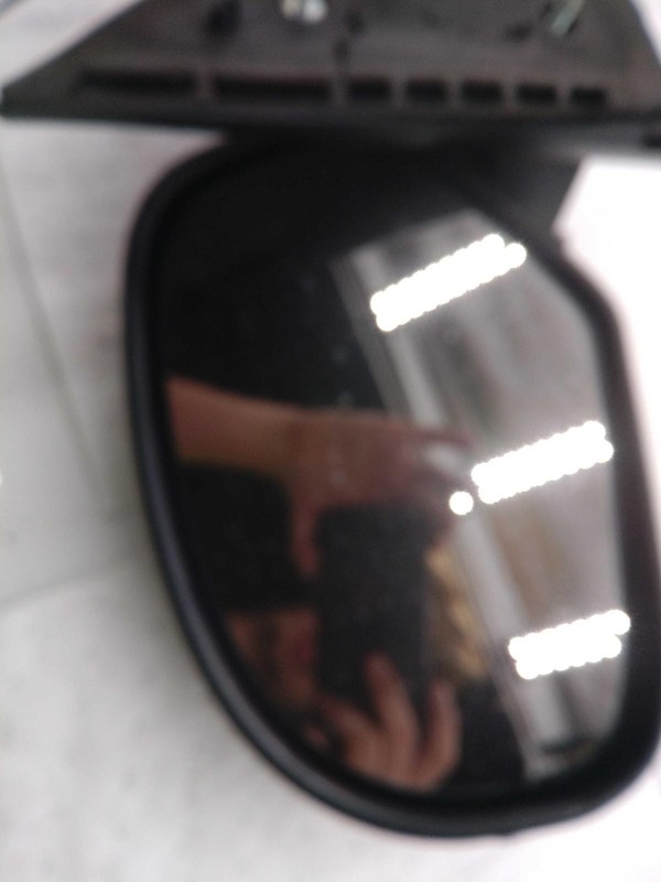 2010 GMC Yukon Left Door Mirror Assembly Gold 411894 Used 226K Miles