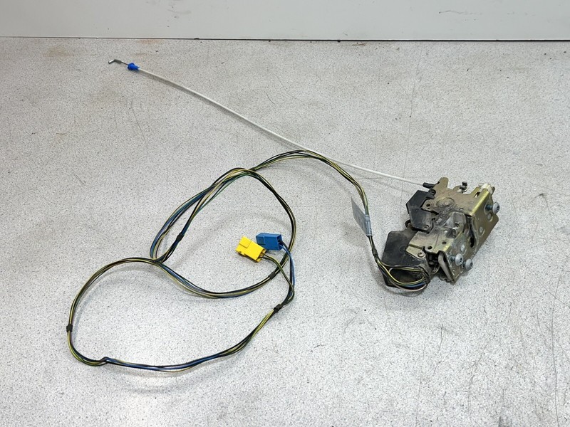04-06 Mercedes Dodge Sprinter T1N Front Right Passenger Side Lock OEM Power
